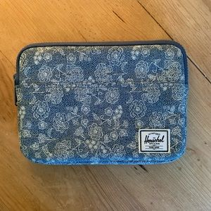 Herschel tablet/iPad case